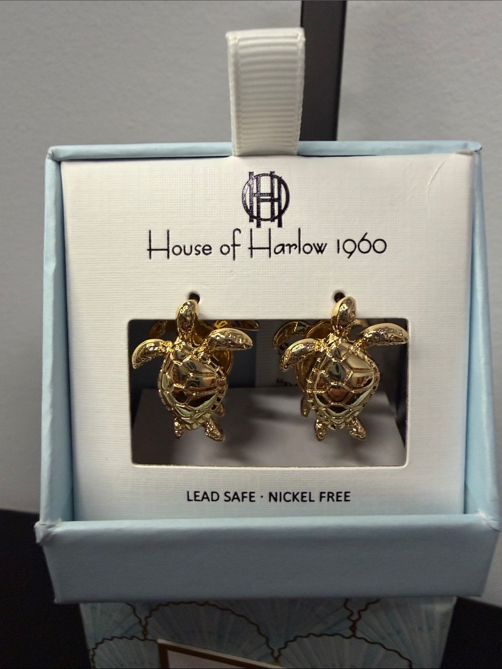 House of Harlow 1960 | Gold Double-Sided Turtle Earrings ✨